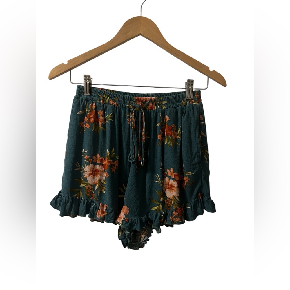 American Eagle Women’s Floral Ruffle Hem Shorts